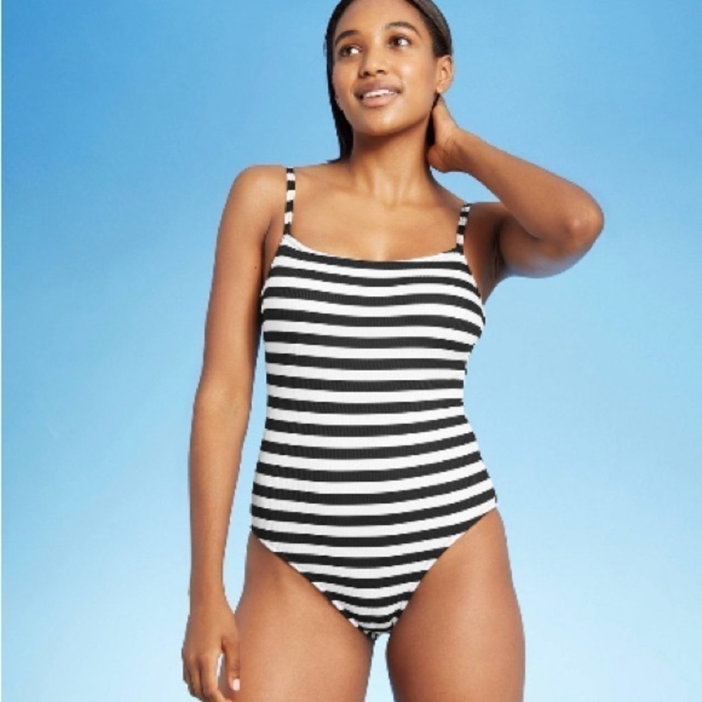 WOMEN’S Ribbed Modern Black & White Stripe One Piece Swimsuit  - M